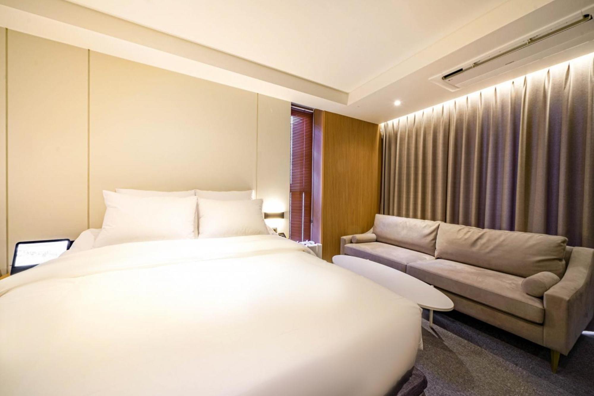 Haeundae The Van Hotel Busan Exteriör bild