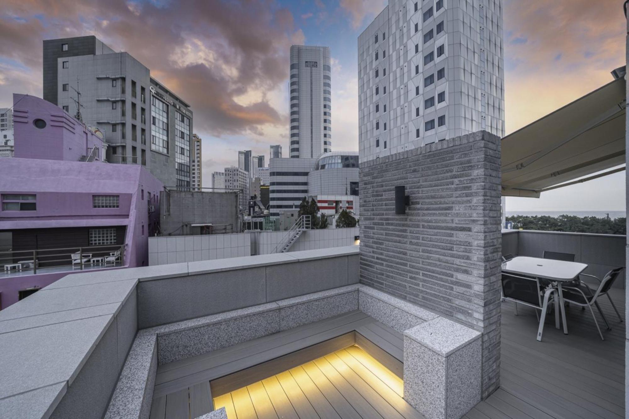 Haeundae The Van Hotel Busan Exteriör bild