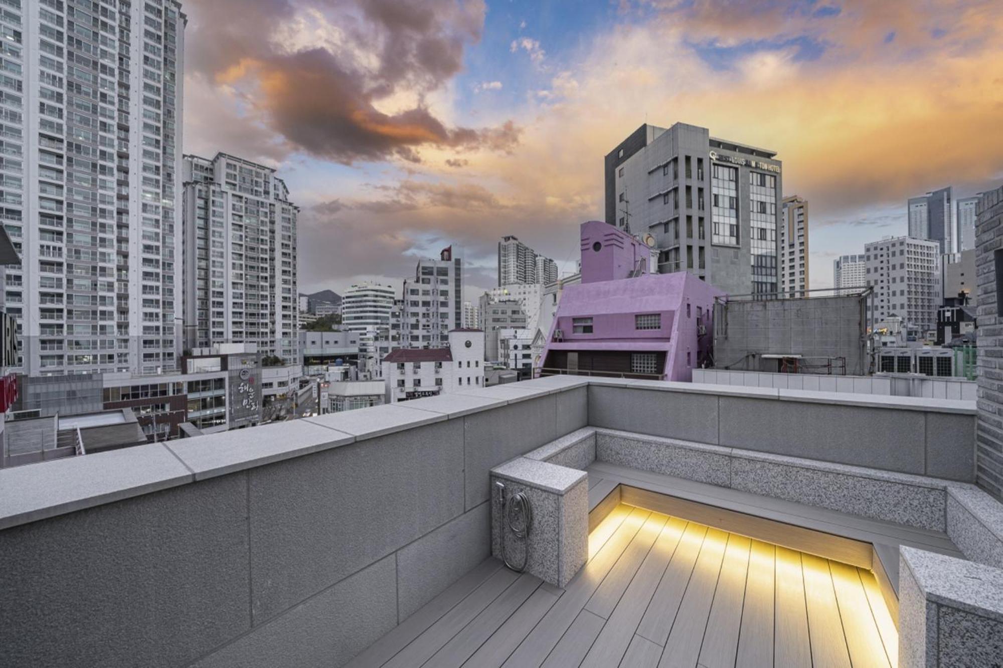 Haeundae The Van Hotel Busan Exteriör bild