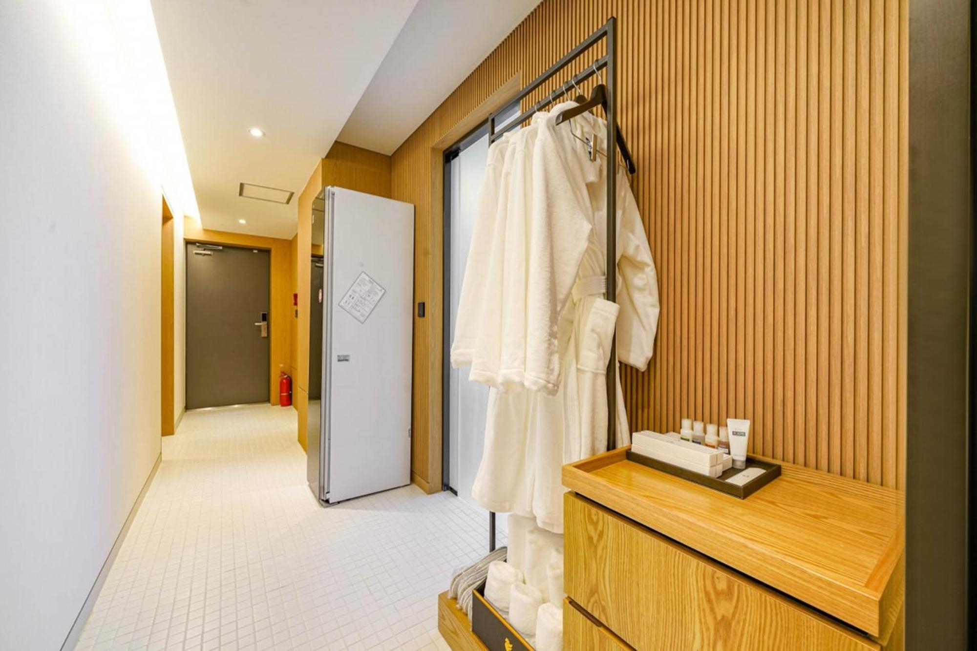 Haeundae The Van Hotel Busan Exteriör bild